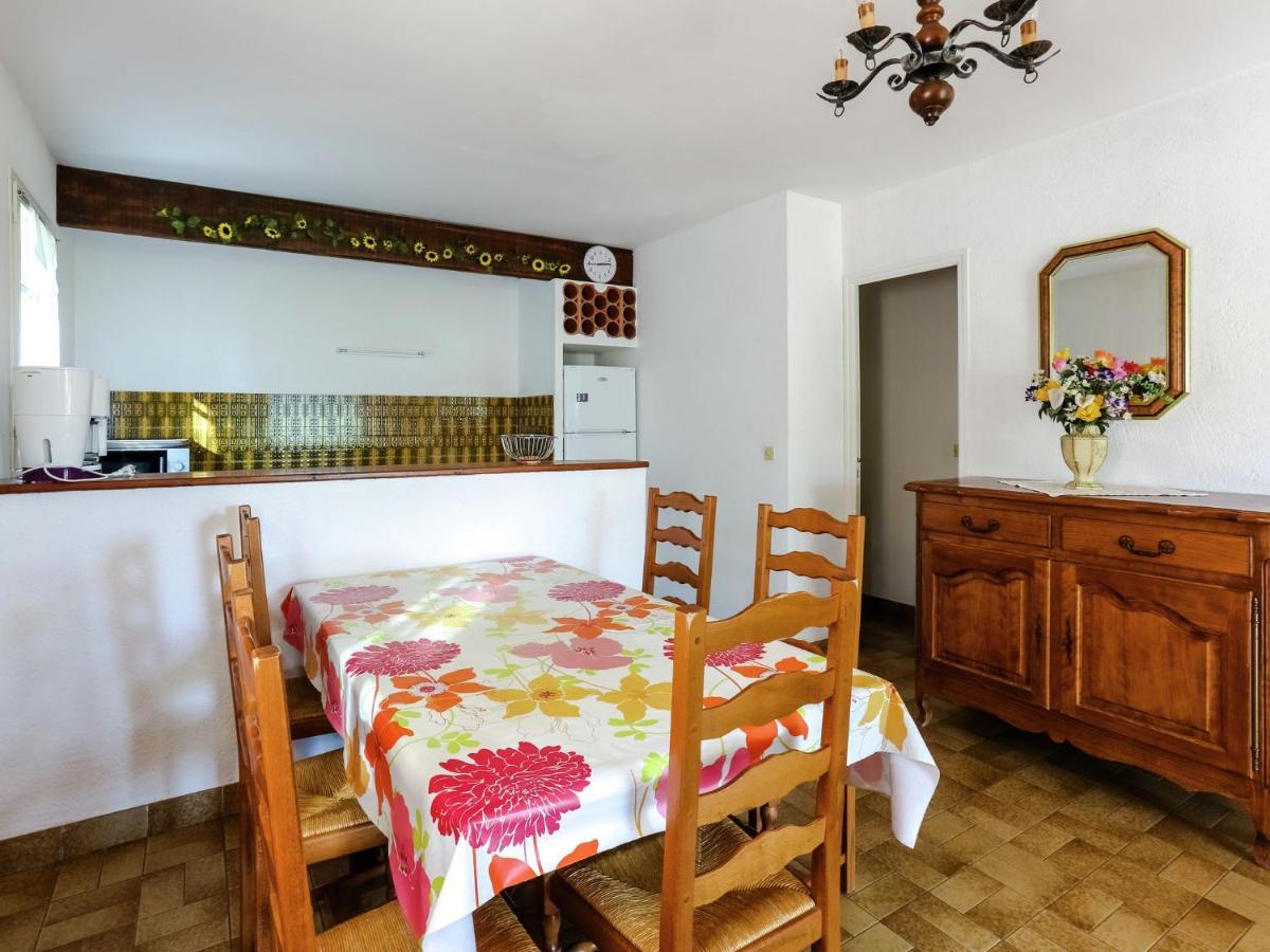 Snug Holiday Home In Bormes Les Mimosas With Pool Eksteriør bilde