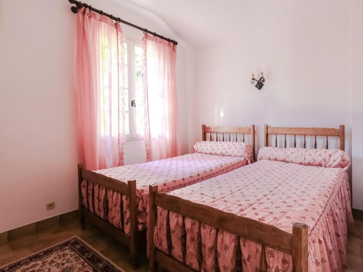 Snug Holiday Home In Bormes Les Mimosas With Pool Eksteriør bilde