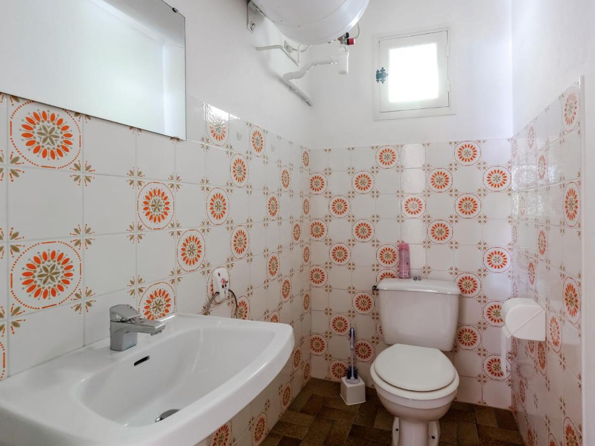 Snug Holiday Home In Bormes Les Mimosas With Pool Eksteriør bilde