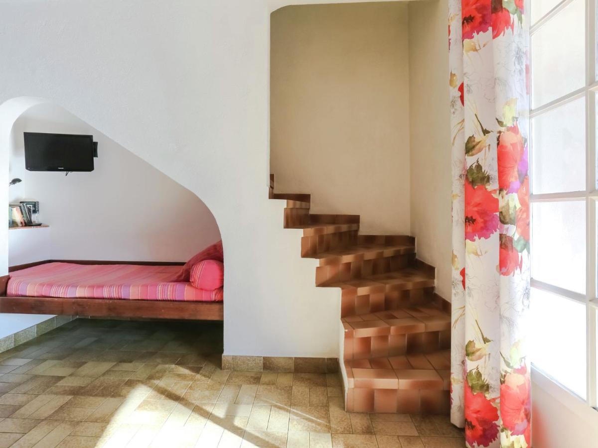 Snug Holiday Home In Bormes Les Mimosas With Pool Eksteriør bilde